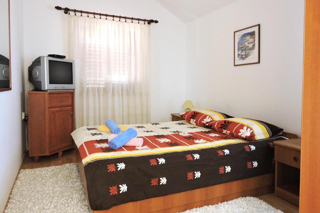 Apartments By The Sea Veli Rat, Dugi Otok - 436 Екстер'єр фото